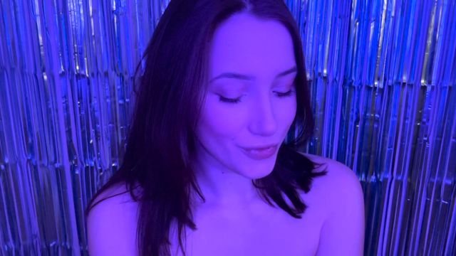 Babyheavanian – She is beautiful in any light