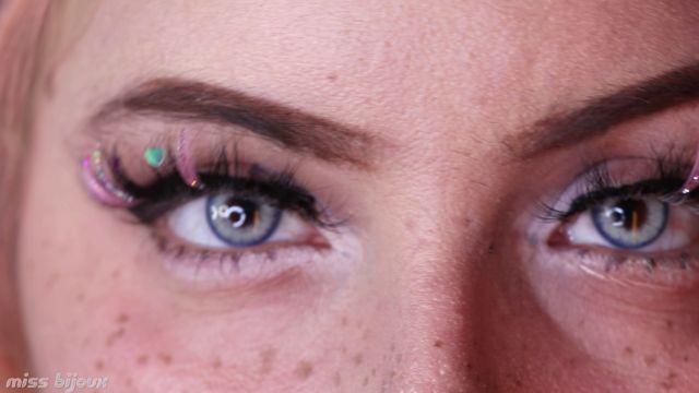 Mistress Bijoux – Eyelash Worship 2