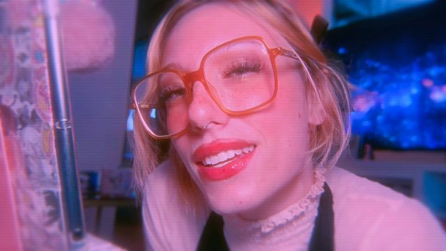 Elle Marz – Rude giant receptionist steals tiny from work ASMR